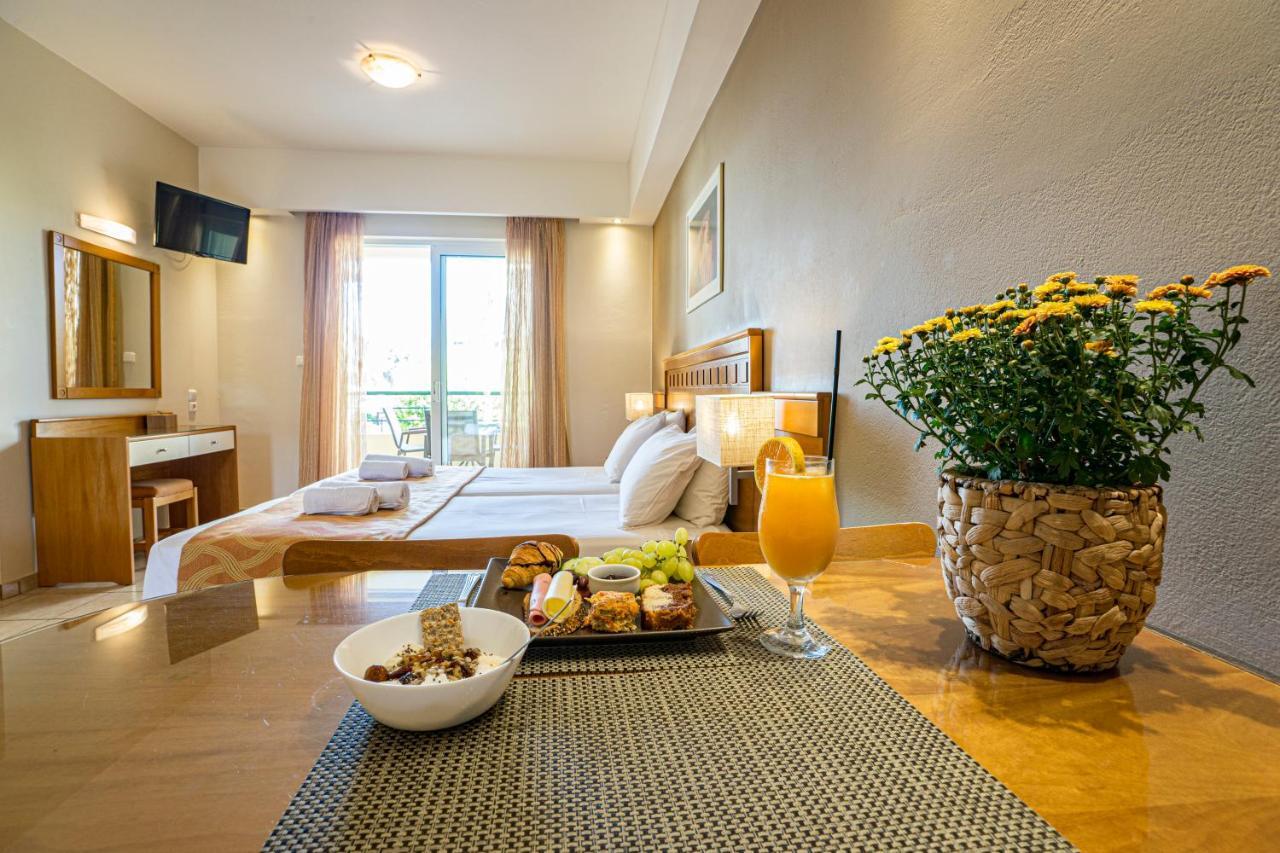 Helios Apartments カト・ダラトソ エクステリア 写真