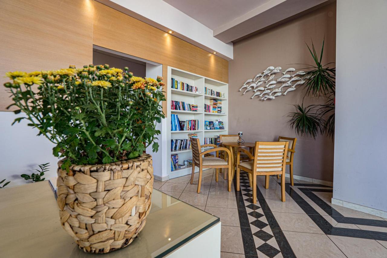 Helios Apartments カト・ダラトソ エクステリア 写真